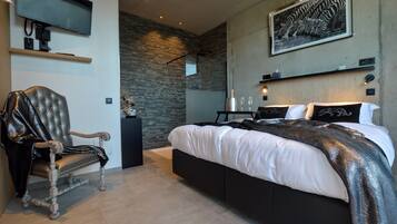 Vila Klasik, 3 kamar tidur | 6 kamar tidur dan dilengkapi dengan perabotan berbeda-beda