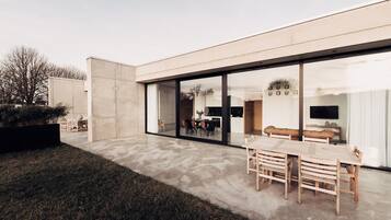 Tempat makan outdoor