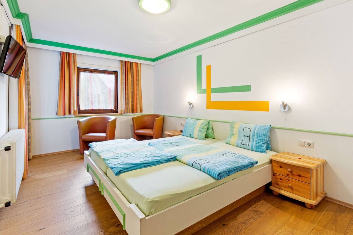 12 bedrooms, individually furnished, bed sheets