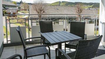 Luxury-Apartment, 3 Schlafzimmer | Balkon
