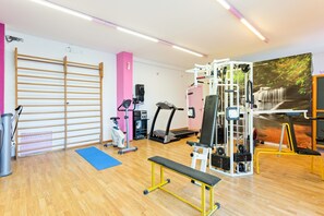 Comfort Apartment, 3 Bedrooms | Fitness facility