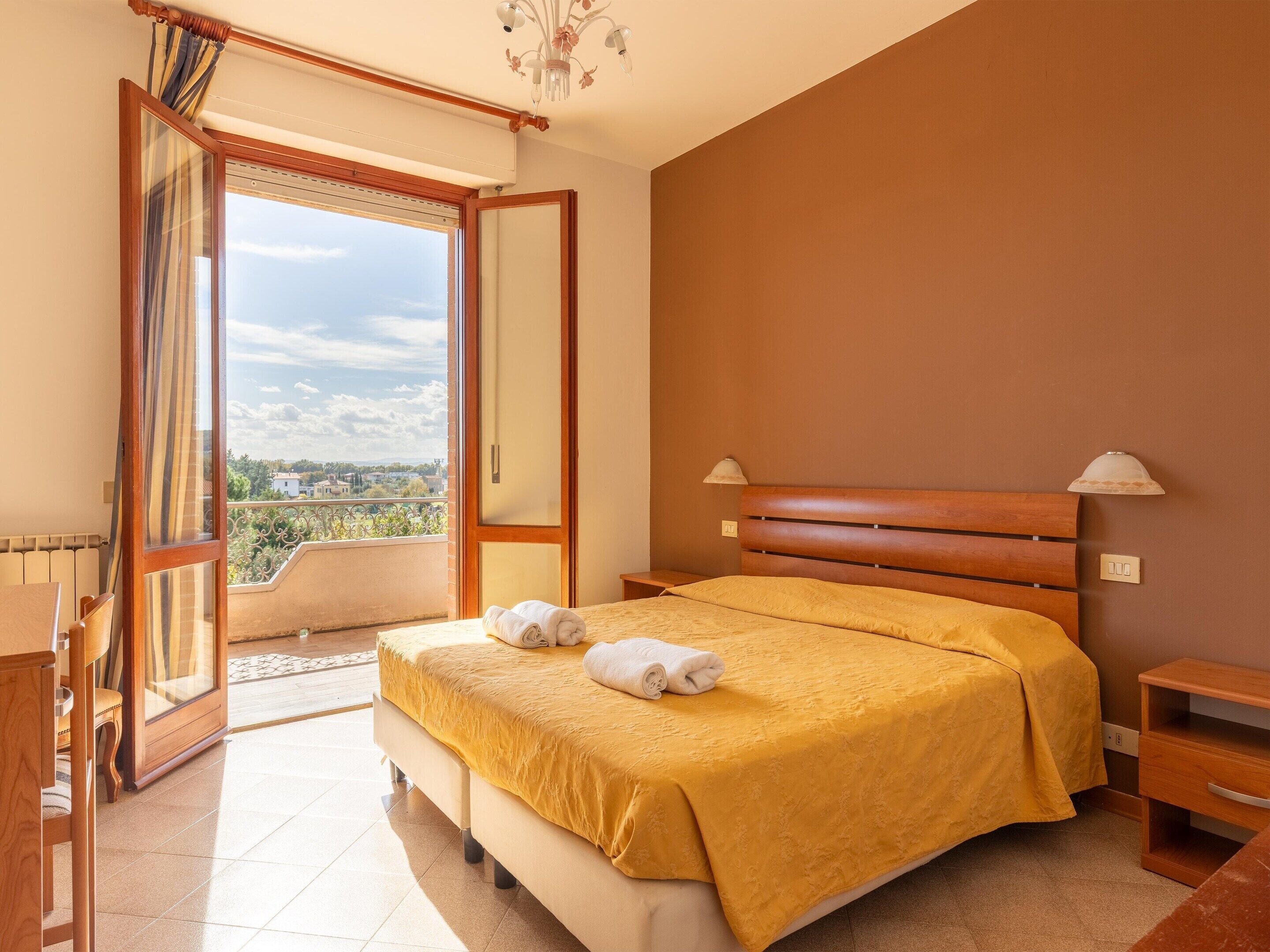 Elite Apartment, 2 Bedrooms | 6 bedrooms, individually furnished, bed sheets