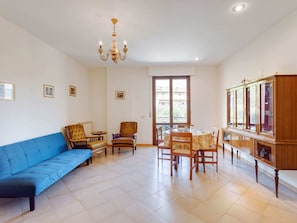 Classic-Apartment, 2 Schlafzimmer | Wohnzimmer