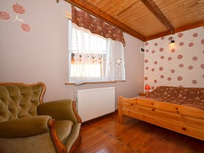 Classic House, 2 Bedrooms | 1 bedroom, individually furnished, bed sheets