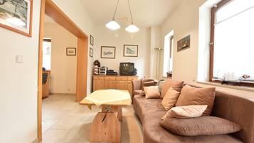 Classic House, Multiple Bedrooms | Living room | DVD player