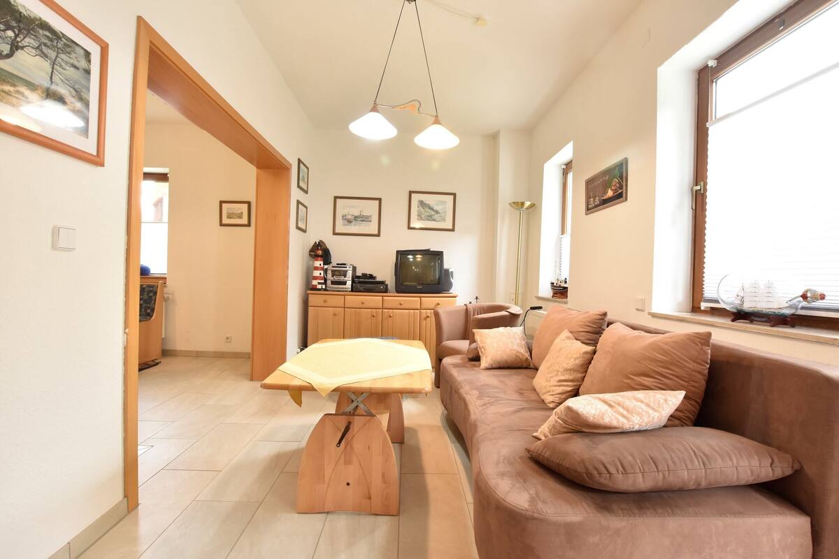Classic House, Multiple Bedrooms | Living room | DVD player