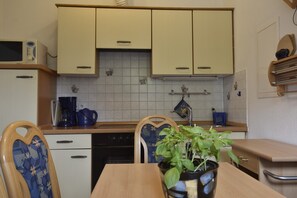 Deluxe Διαμέρισμα, 2 Υπνοδωμάτια | Ιδιωτική κουζίνα | Ψυγείο, φούρνος μικροκυμάτων, βραστήρας για καφέ/τσάι, φρυγανιέρα