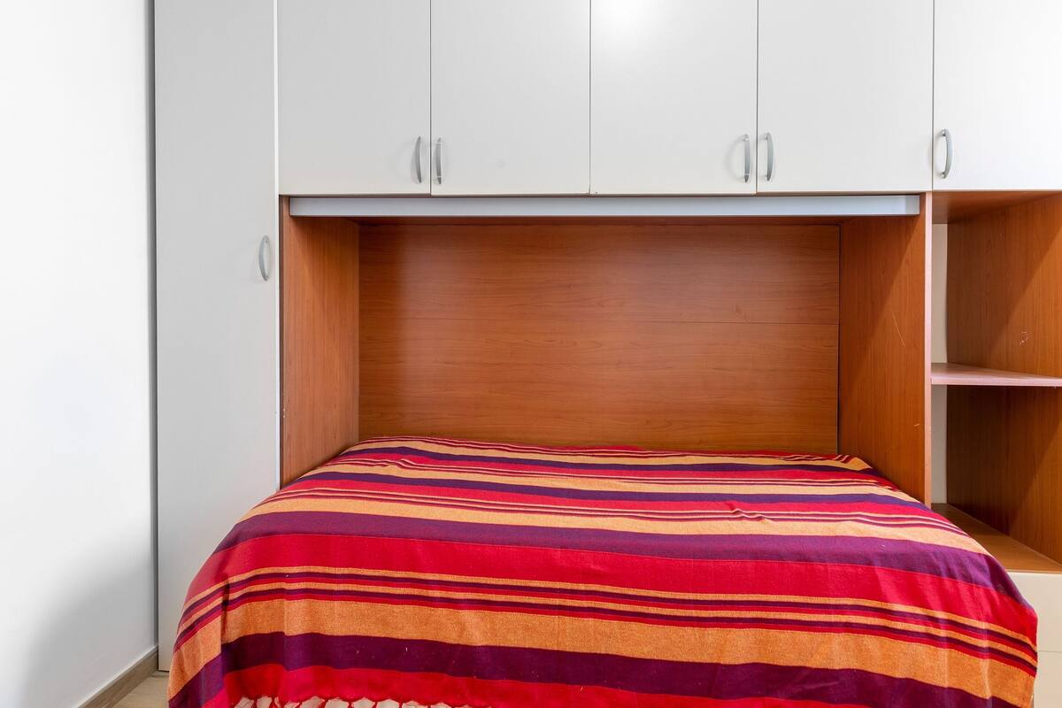 3 bedrooms, individually furnished, bed sheets