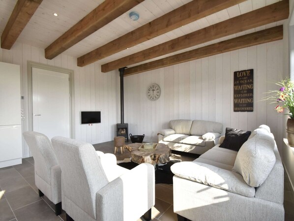 Classic House, 4 Bedrooms | Living room - Studio Hazenborgh in Callantsoog Near the sea (Callantsoog)