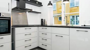 Deluxe House, 2 Bedrooms | Interior