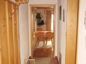 Classic Apartment, 2 Bedrooms | Reception