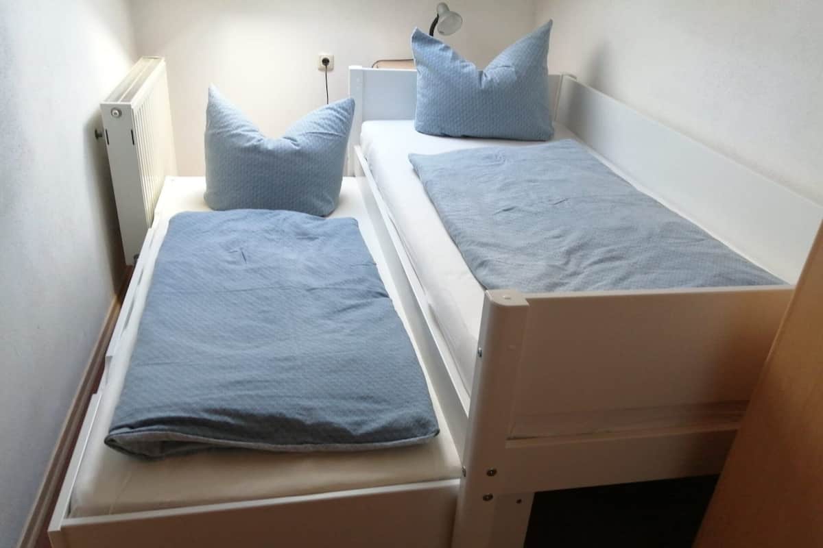 Comfort appartement, 2 slaapkamers | 4 slaapkamers, individueel gemeubileerd, beddengoed