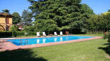 Classic House, 5 Bedrooms | Pool | Indoor pool, outdoor pool