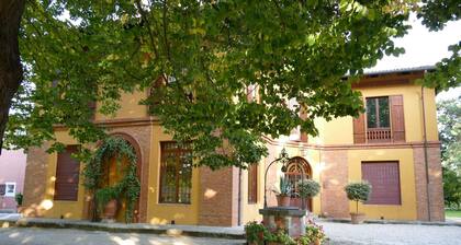 Elegant Holiday Home in Faenza With Garden and Pool