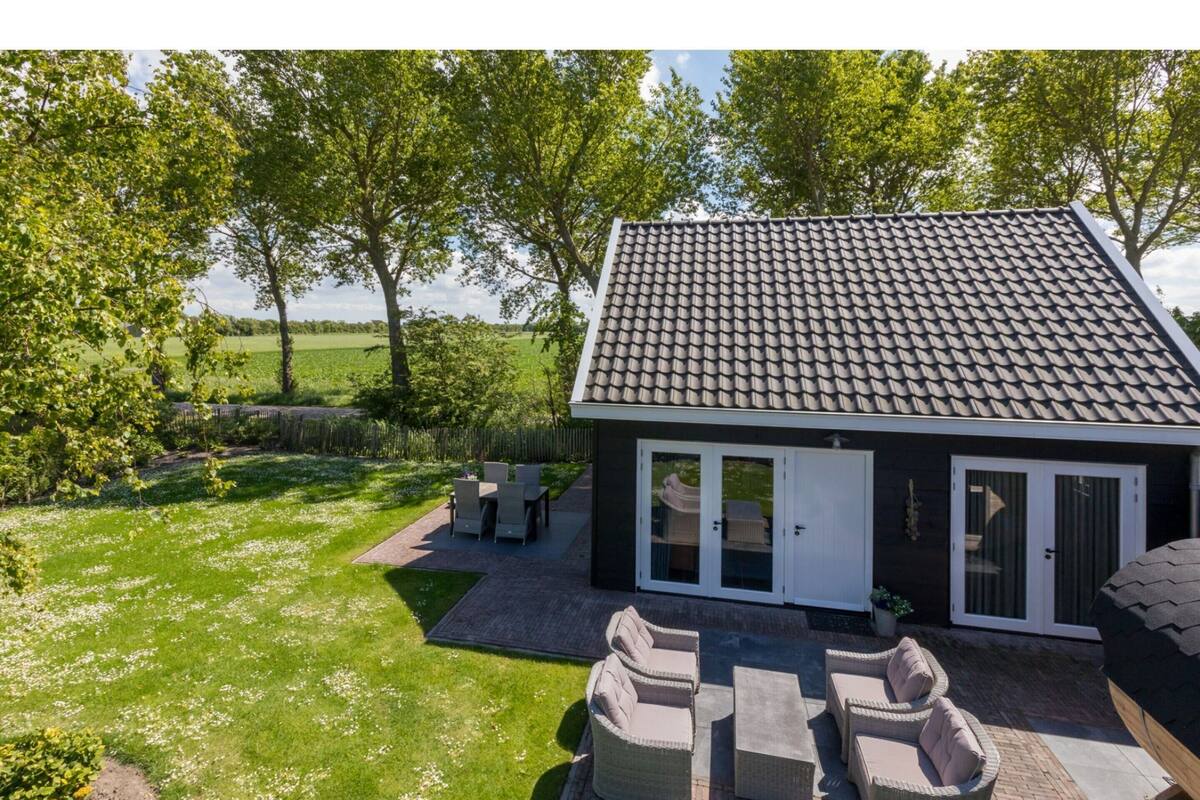 Classic House, 2 Bedrooms | Balcony