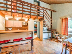 Private kitchen - Cosy Holiday Home in the Hochsauerland With Terrace at the Edge of the Forest (Bestwig)