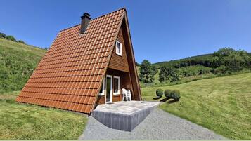 Luxury House, 2 Bedrooms | Exterior