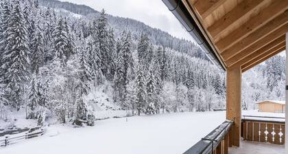 Luxury Chalet in Saalbach-hinterglemm With Sauna