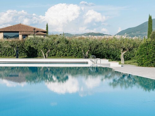 Pleasant Apartment in Santa Maria Degli Angeli With Pool