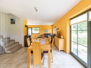 Dining - Spacious Semi-detached House With Wood Stove Located Directly on the Rennsteig (Eisfeld)