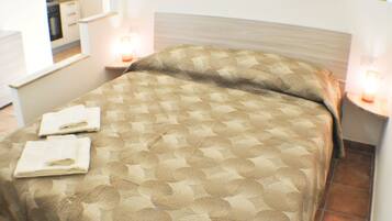 Deluxe House, 1 Bedroom | 6 bedrooms, individually furnished, bed sheets