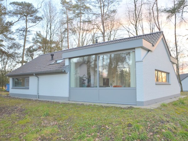 Alluring Holiday Home In Limburg Near Forest - Weert