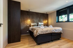 Appartamento Comfort, 2 camere da letto | 4 camere, con arredamento individuale, lenzuola