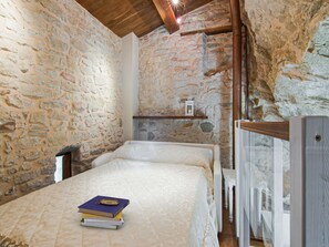 Classic-Haus, 1 Schlafzimmer | 2 Schlafzimmer, individuell eingerichtet, Bettwäsche