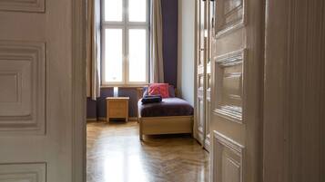 Departamento clásico, 4 habitaciones | 6 habitaciones y ropa de cama