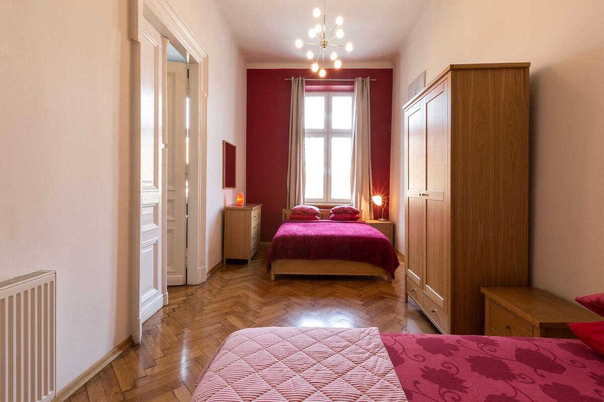 Comfort Apartment, 4 Bedrooms | 6 bedrooms, bed sheets