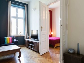 Comfort Apartment, 4 Bedrooms | Living room - Airy and Sunny Apartment in the Centre of Krakow (Kraków)