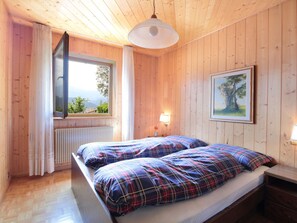 Leilighet – classic, 3 soverom | 4 soverom, individuelt innredet, strykejern/-brett og sengetøy