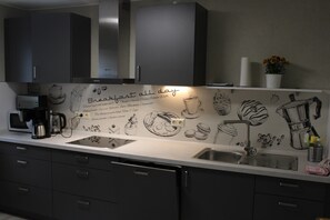 Private kitchen - Cosy Apartment in Weissig With Garden (Struppen)