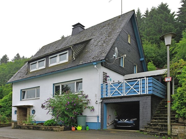 Spacious Apartment In Rattlar With Private Terrace - Diemelsee