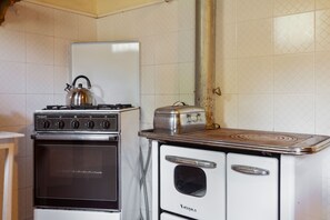 Rumah Klasik, 3 kamar tidur | Dapur pribadi | Lemari es, oven, kompor, dan mesin pembuat kopi/teh