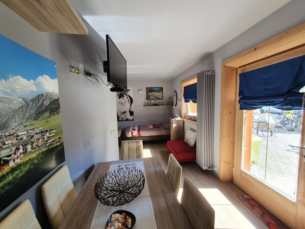 Living room - Apartment in Livigno, Near the ski Area (Livigno)