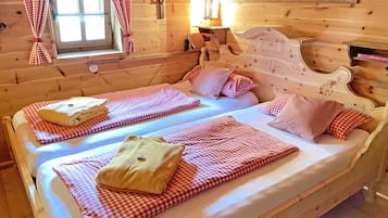 4 bedrooms, individually furnished, bed sheets