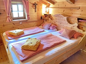 4 bedrooms, individually furnished, bed sheets