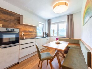 Elite-Apartment, 1 Schlafzimmer | Eigene Küche