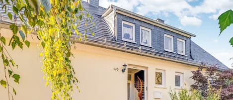 Classic House, 6 Bedrooms | Reception