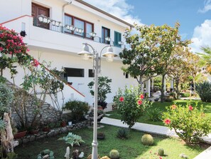 Classic House, 2 Bedrooms | Reception - Nice Residence in San Nicolo di Ricadi With Pool (Ricadi)