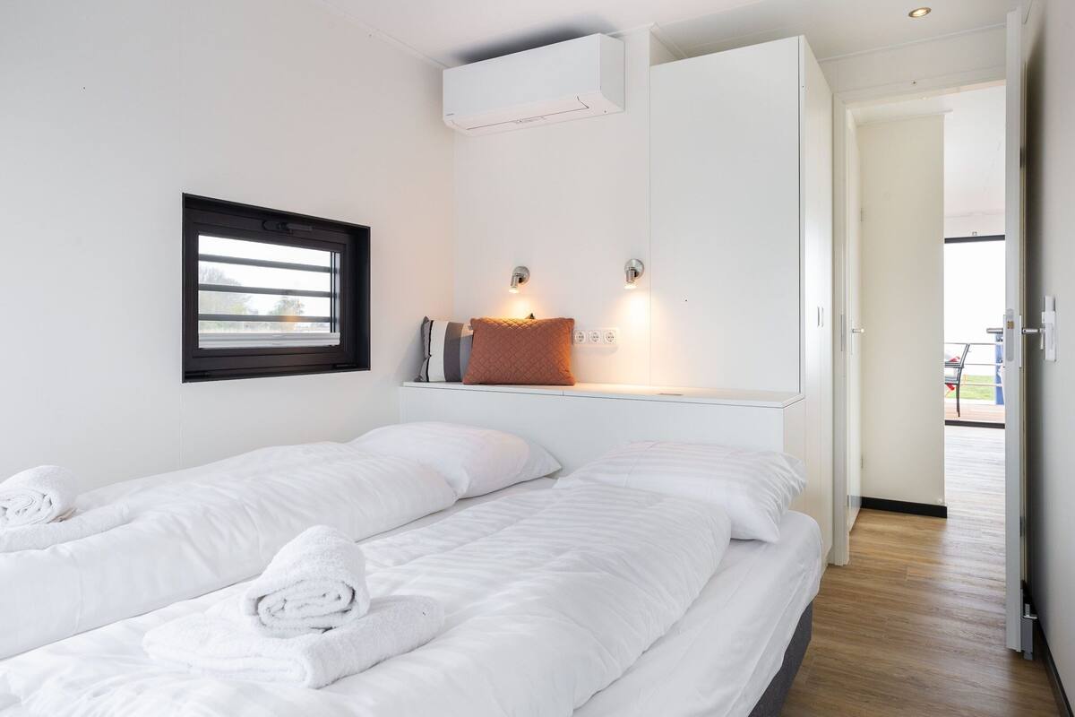 4 habitaciones, muebles diferentes y ropa de cama