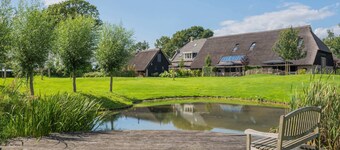 Grandeur Farmhouse in Dwingeloo at a National Park