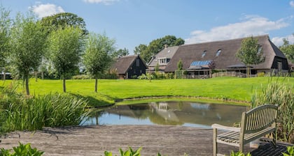 Grandeur Farmhouse in Dwingeloo at a National Park