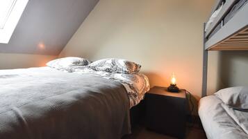 Classic House, 4 Bedrooms | 8 bedrooms, bed sheets