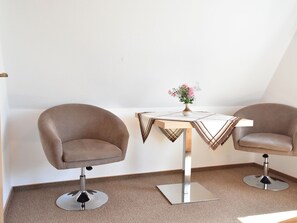 Comfort Apartment, 1 Bedroom | Living room