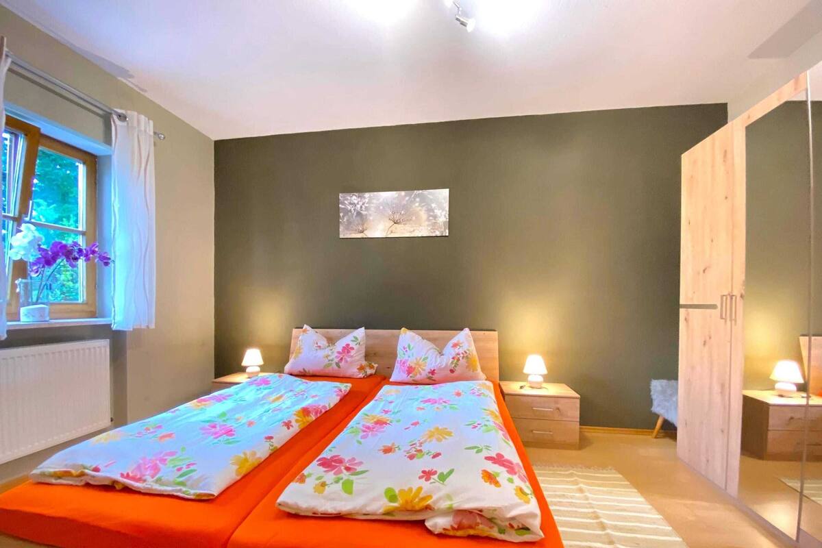 Comfort Apartment, 1 Bedroom | 3 bedrooms, bed sheets