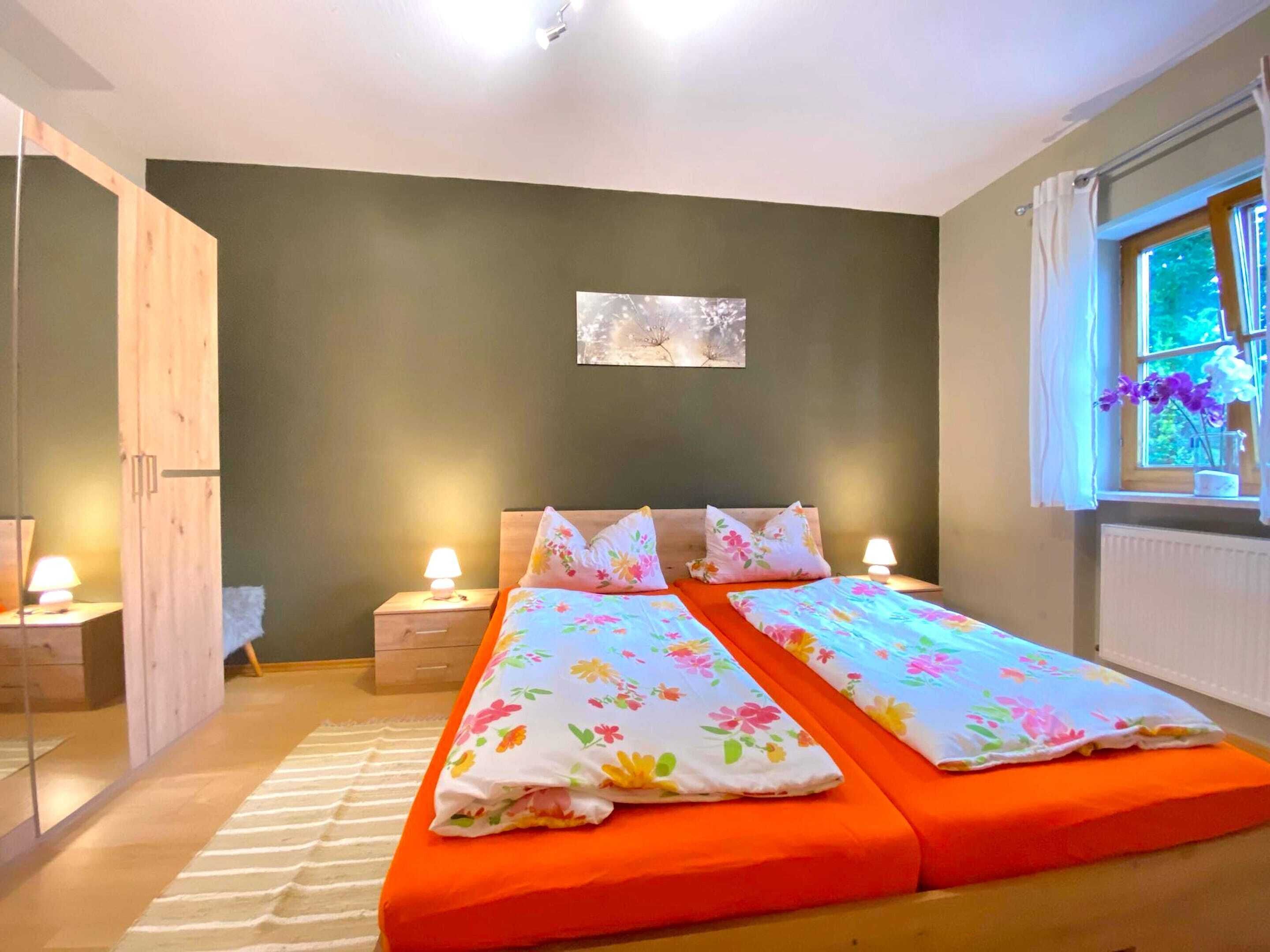 3 bedrooms, bed sheets