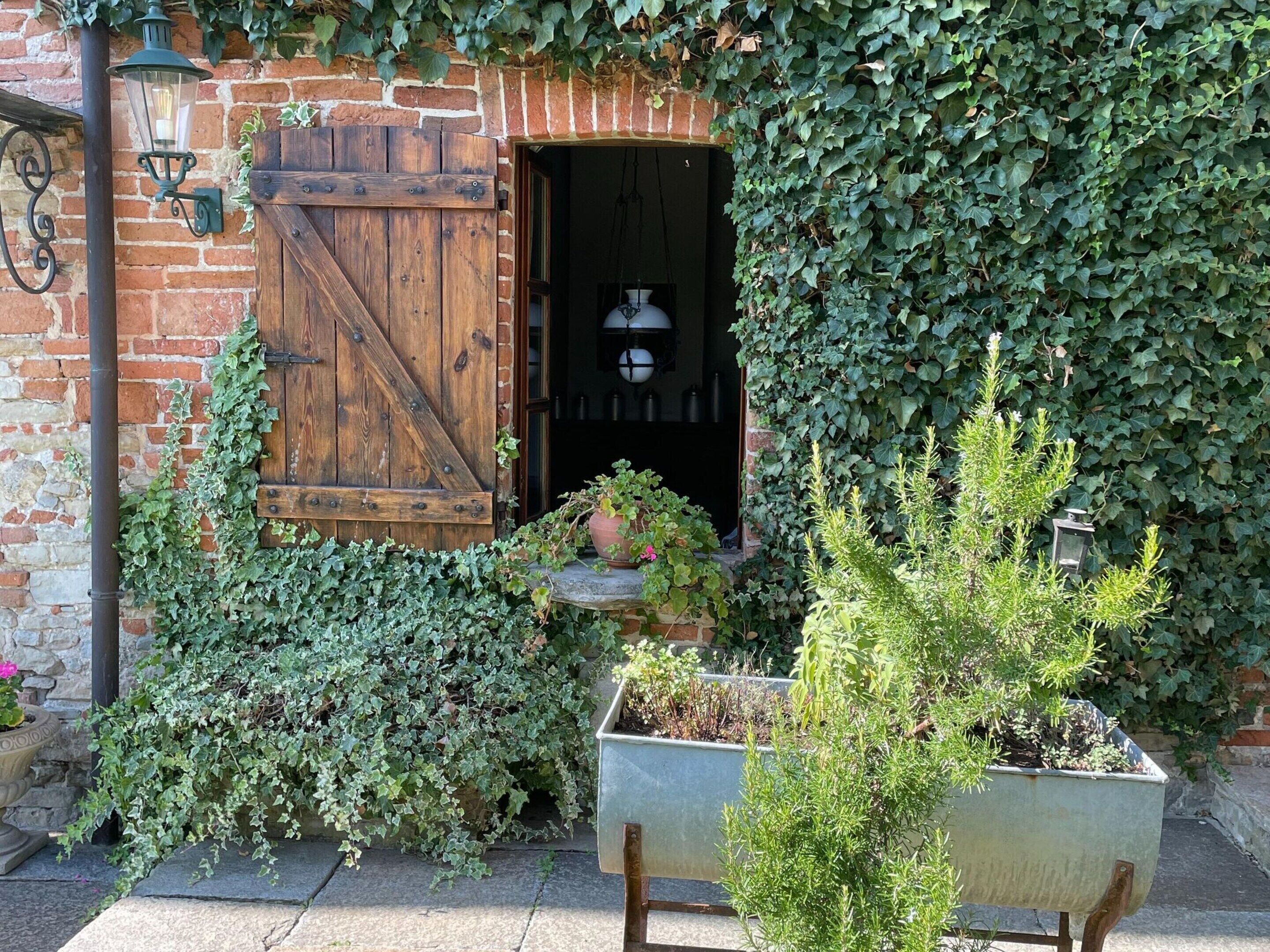 Classic House, 2 Bedrooms | Balcony