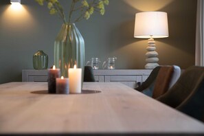 Classic House, 4 Bedrooms | Interior detail - Luxury 8-person Wellness Villa With Sauna and Outdoor hot tub is Unique (Colijnsplaat)